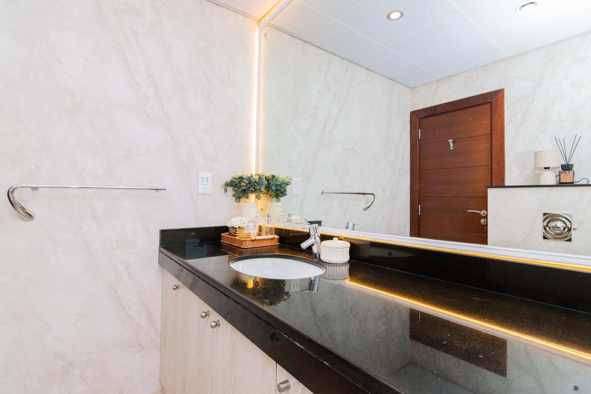 Dubai Marina,Jbr -Luxurious 2 Bedroom King Suite Exterior photo